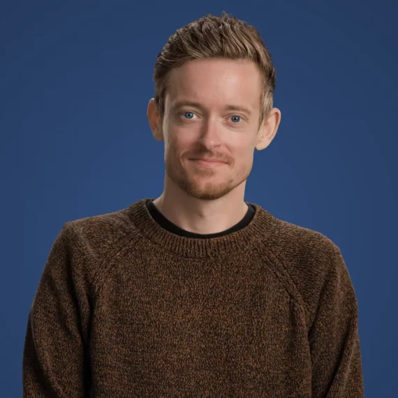 Noah Headshot